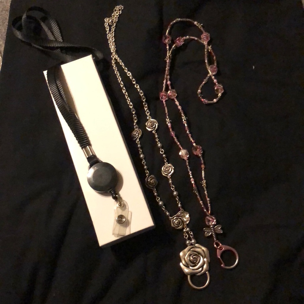 Multiple lanyards for great work fashion